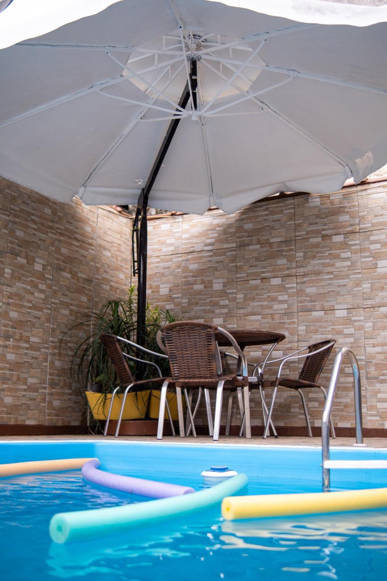 Casa Com Piscina Proximo A Praia Grande E Tenorio Em ウバトゥバ エクステリア 写真